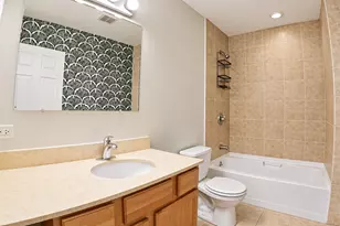 6005 N Kimball Ave, Chicago, IL 60659 - Photo 12
