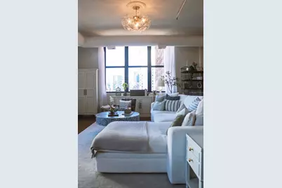 360 W Illinois Street #8A, Chicago, IL 60654 - Photo 4
