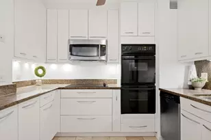 777 N Michigan Ave, Chicago, IL 60611 - Photo 12