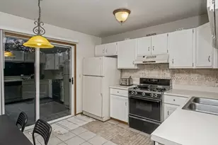 2223 Teton Pkwy, Algonquin, IL 60102 - Photo 8