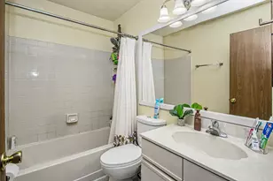 2223 Teton Pkwy, Algonquin, IL 60102 - Photo 10