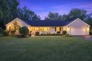 1114 Lexington Ln, Batavia, IL 60510 - Photo 1