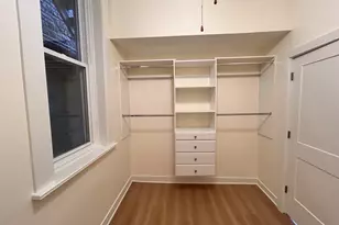 2057 W Roscoe St, Chicago, IL 60618 - Photo 12