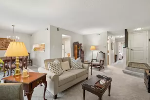8220 Mulberry Ct, Palos Hills, IL 60465 - Photo 2