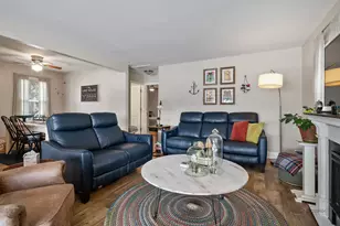 903 Madison Ave, Wauconda, IL 60084 - Photo 6