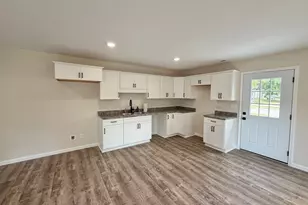 868 E 2nd St, Centralia, IL 62801 - Photo 6