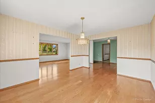 105 Haverhill Ln, Schaumburg, IL 60193 - Photo 8