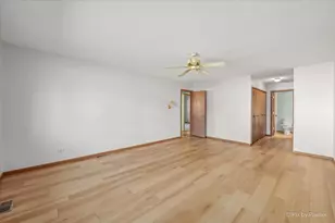 105 Haverhill Ln, Schaumburg, IL 60193 - Photo 18