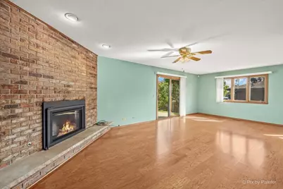105 Haverhill Lane, Schaumburg, IL 60193 - Photo 14