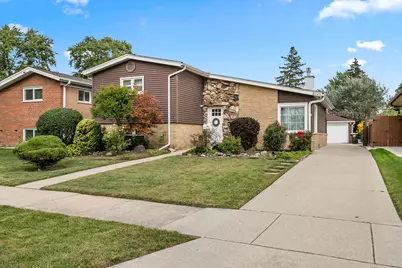 8143 N Clifton Avenue, Niles, IL 60714 - Photo 2