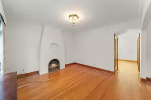 421 W Alexander Blvd, Elmhurst, IL 60126 - Photo 4