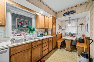 2302 Broadway, Rockford, IL 61104 - Photo 4