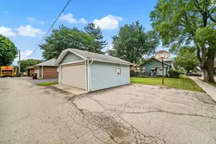 2302 Broadway, Rockford, IL 61104 - Photo 30
