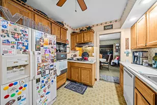 2302 Broadway, Rockford, IL 61104 - Photo 6