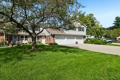 45 Willow Circle, Cary, IL 60013 - Photo 2