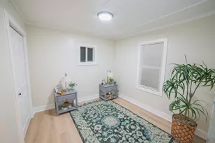 1030 Charles St, Aurora, IL 60506 - Photo 16