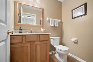 2105 Bent Tree Dr, Geneva, IL 60134 - Photo 10
