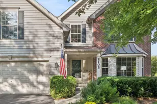 2105 Bent Tree Dr, Geneva, IL 60134 - Photo 2