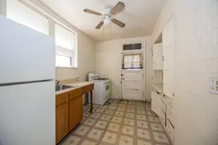 8722 S Harper Ave, Chicago, IL 60619 - Photo 12