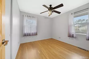 6314 W 85th St, Burbank, IL 60459 - Photo 12