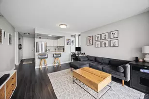 3660 N Lake Shore Dr, Chicago, IL 60613 - Photo 2