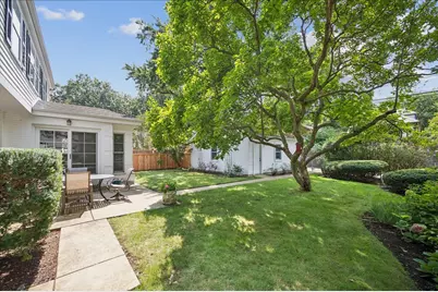 2448 Central Park Avenue, Evanston, IL 60201 - Photo 22
