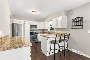 1243 Rick Ct, Joliet, IL 60431 - Photo 6