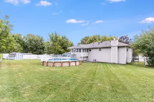 1243 Rick Ct, Joliet, IL 60431 - Photo 2