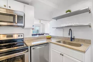 2909 N Sheridan Rd, Chicago, IL 60657 - Photo 8