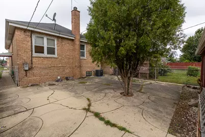2433 S Keystone Avenue, North Riverside, IL 60546 - Photo 22
