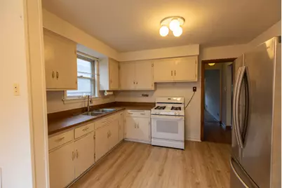 2433 S Keystone Avenue, North Riverside, IL 60546 - Photo 2