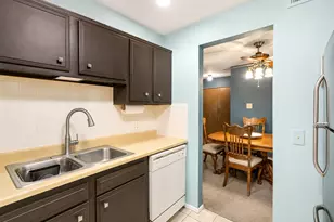 1059 Southbury Ln, Wheeling, IL 60090 - Photo 6