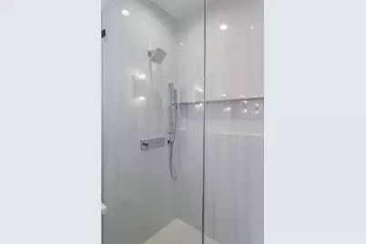 1716 W Berwyn Avenue, Chicago, IL 60640 - Photo 18