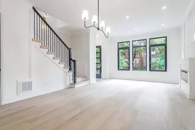 1716 W Berwyn Avenue, Chicago, IL 60640 - Photo 2