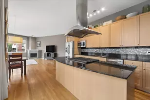 2116 W Cullom Ave, Chicago, IL 60618 - Photo 12