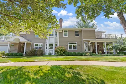 390 Grandview Avenue, Glen Ellyn, IL 60137 - Photo 2