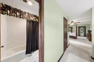 2146 Oak Ct, Naperville, IL 60565 - Photo 32