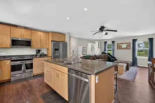919 W Dale Ave, Lakemoor, IL 60051 - Photo 10