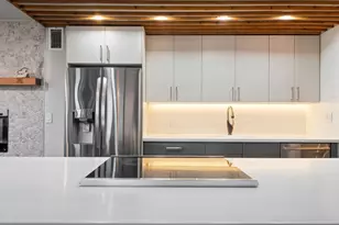 222 E Pearson St, Chicago, IL 60611 - Photo 6