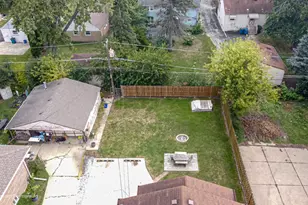 121 S Addison Rd, Addison, IL 60101 - Photo 6