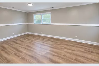 711 Southwind Drive, Carpentersville, IL 60110 - Photo 14