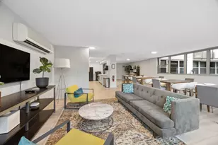555 W Cornelia Ave, Chicago, IL 60657 - Photo 14