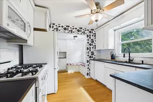 67 Grove Ave, Glen Ellyn, IL 60137 - Photo 8