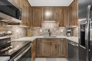 21 W Goethe St, Chicago, IL 60610 - Photo 4
