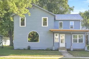 19 N Jones St, Amboy, IL 61310 - Photo 1