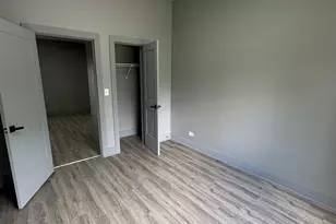303 Stone St, Joliet, IL 60435 - Photo 8