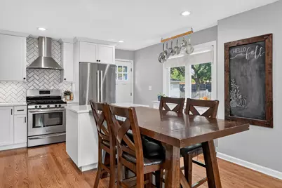4608 Pershing Avenue, Downers Grove, IL 60515 - Photo 8