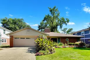 403 S We Go Trail, Mount Prospect, IL 60056 - Photo 2