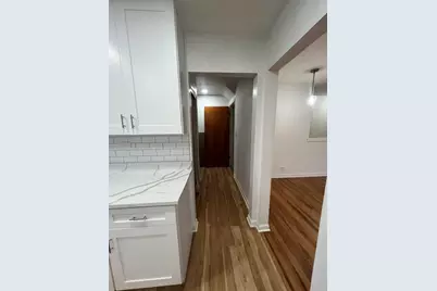 7229 N Campbell Avenue, Chicago, IL 60645 - Photo 8