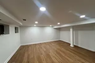 7229 N Campbell Ave, Chicago, IL 60645 - Photo 16